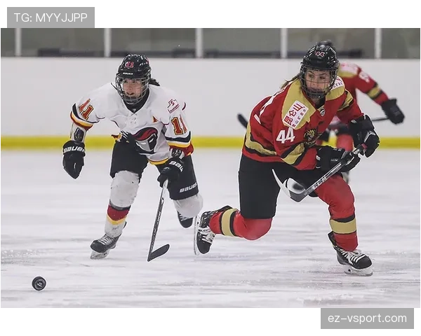 模拟犯规判罚为何频频争议，裁判如何准确识别规则界限？